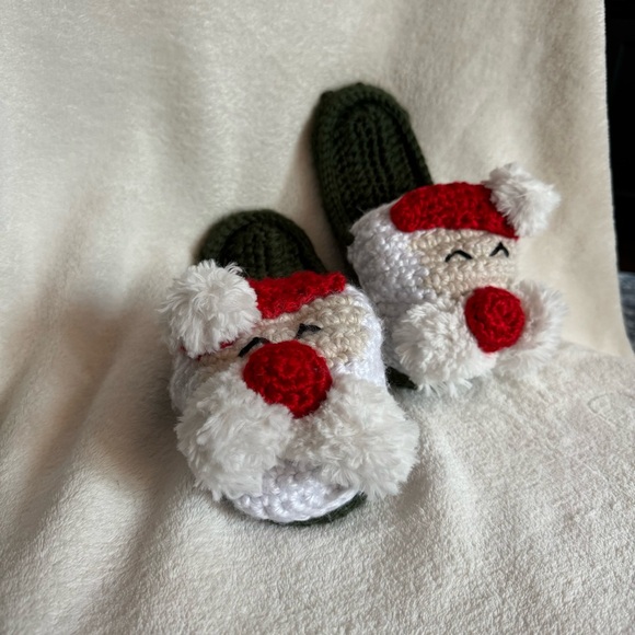 Handcrafted Santa Slippers - Picture 4 of 12
